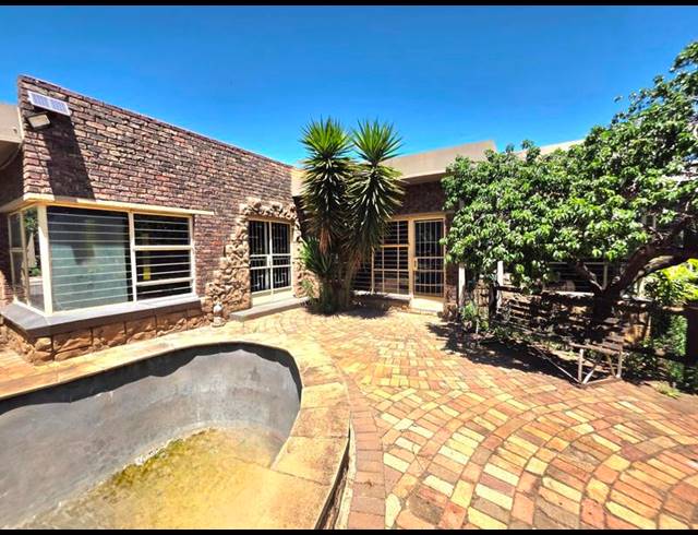 5 BEDROOM HOUSE FOR SALE IN FREEWAY PARK